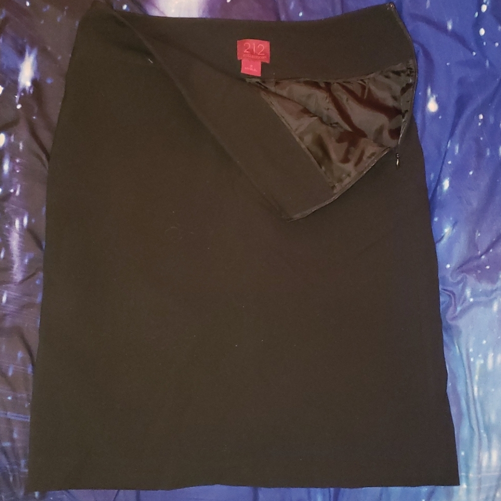 212 Collection, Size 2, Black